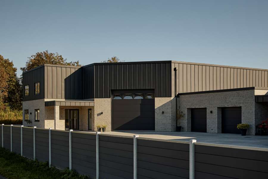 Stylish steel profiles on the façade of a newly built house with space for everything, Navervænget 9, 6710 Esbjerg, Denmark